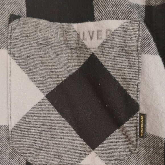 NWT Quiksilver Black Gray Modern Fit Button Down Flannel Shirt Men's Size XL - Picture 4 of 8